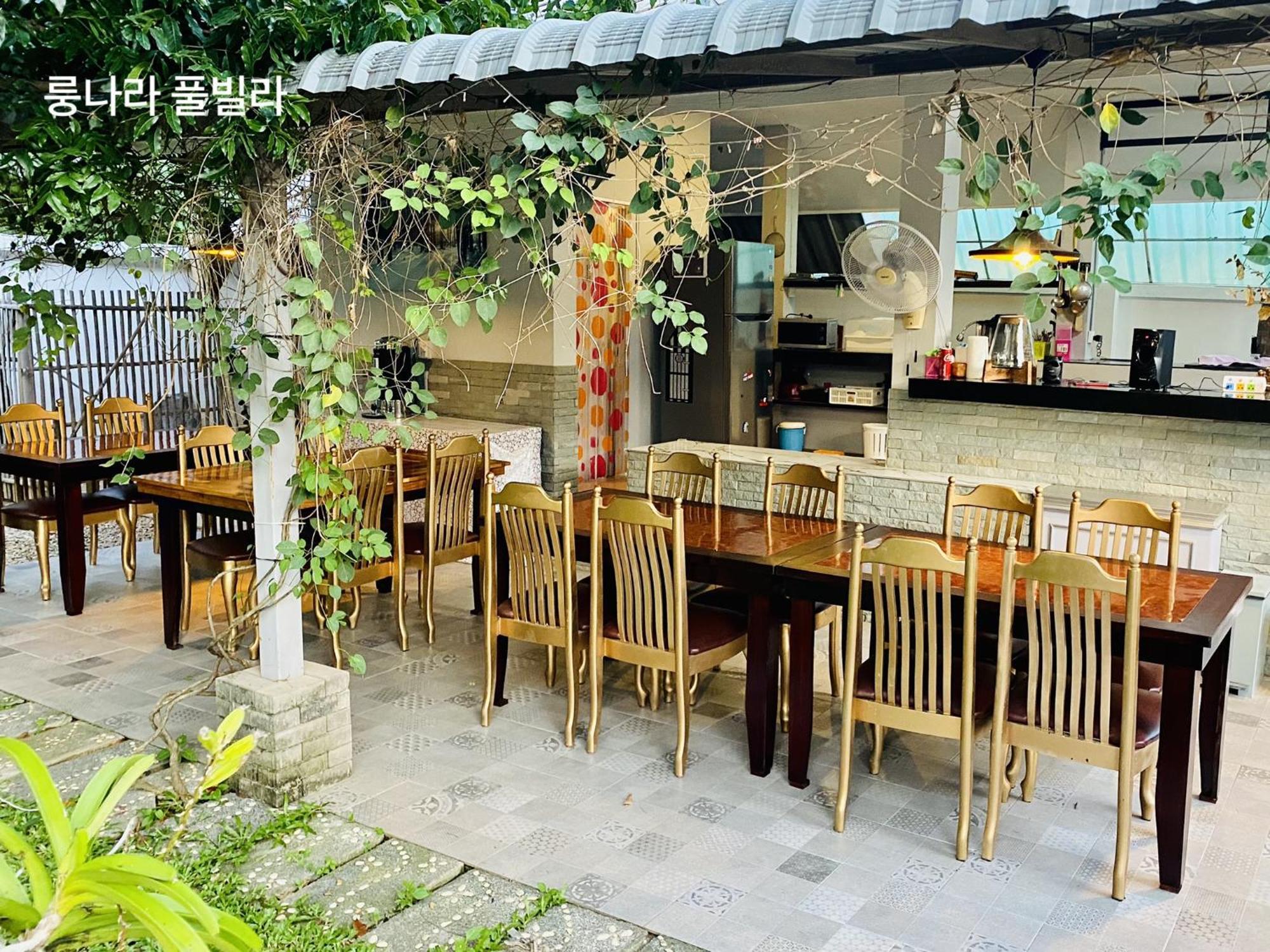 룽나라 풀빌라 반 산 사이 외부 사진